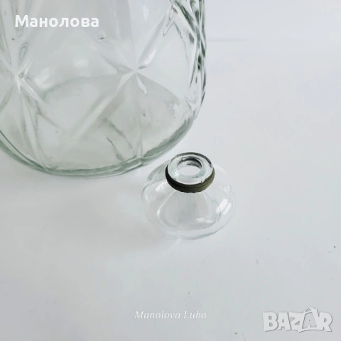 Винтидж гарафа от пресовано стъкло (pressed glass)., снимка 3 - Други ценни предмети - 54461785