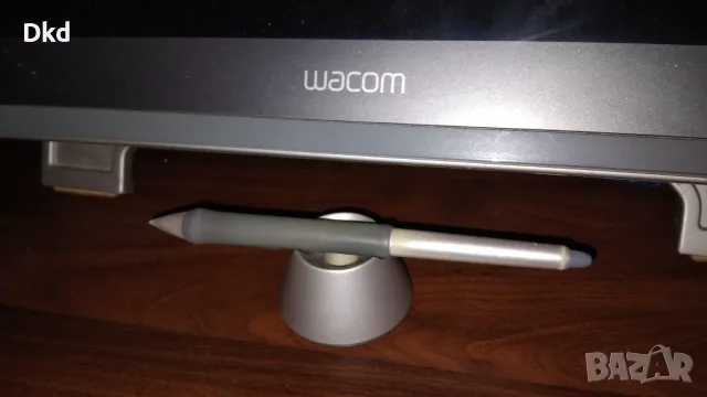 Графичен дисплей Таблет Wacom Cintiq 21UX (DTZ-2100), снимка 2 - Таблети - 55469277