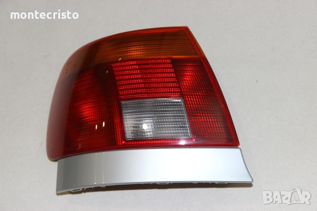 Ляв стоп Audi A4 B5 седан (1995-1996г.) 8D0945111A / Ауди А4, снимка 3 - Части - 54879673