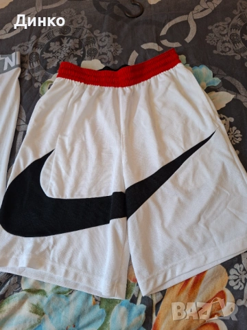 Къси гащи и клин Найк!И двете за 13 евро!, снимка 2 - Спортни дрехи, екипи - 54120731