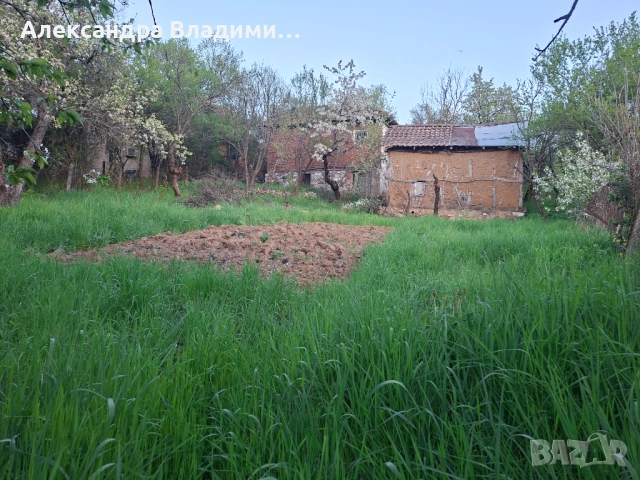 Продавам къща в град Земен!, снимка 2 - Къщи - 54392455