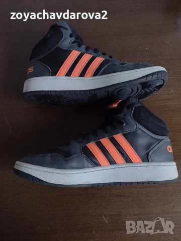 ДАМСКИ КОЖЕНИ КЕЦОВЕ  ADIDAS РАЗМЕР 39 И ½, снимка 4 - Кецове - 54575909