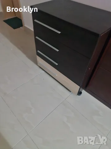 Продава се скрин , снимка 6 - Скринове - 55659524