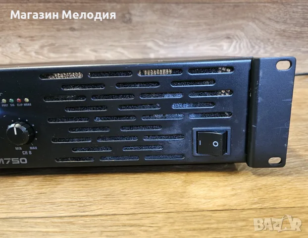 Професионално крайно стъпало Behringer KM750 – Две по 400 вата. 750 W в мостов режим Bridge Mode, снимка 7 - Ресийвъри, усилватели, смесителни пултове - 55351450