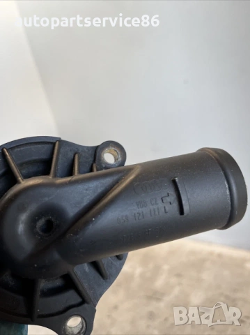 Капак на термостат за Volkswagen Phaeton 3.0 Tdi Engine BMK 224Hp (2008) 059121111L, снимка 2 - Части - 54165293