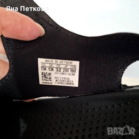 Сандали Adidas, снимка 3 - Детски сандали и чехли - 54675827