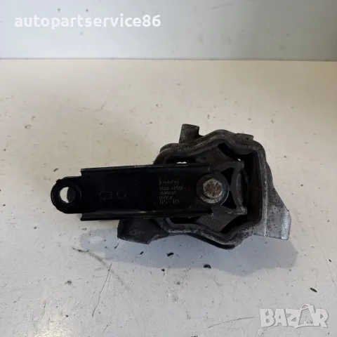 Десен държач и опора на двигателя за Volvo XC60 2.4 TDI (2011) 30671219 OEM, снимка 3 - Части - 55655857