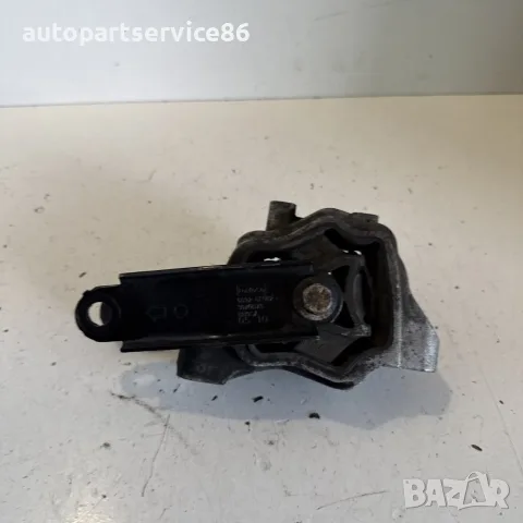 Десен държач и опора на двигателя за Volvo XC60 2.4 TDI (2011) 30671219 OEM