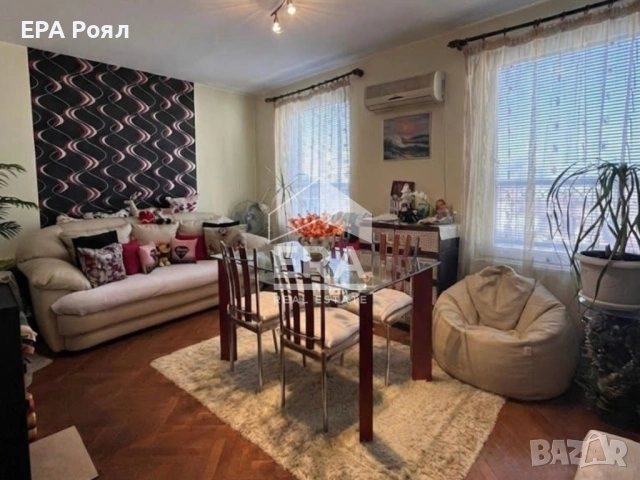 Посторен четиристаен апартамент в центъра на гр. Русе, снимка 2 - Апартаменти - 54038844