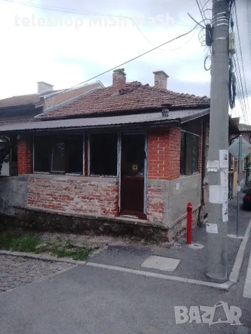 Продавам двуетажна масивна къща с двор от собственик, снимка 3 - Къщи - 55402613