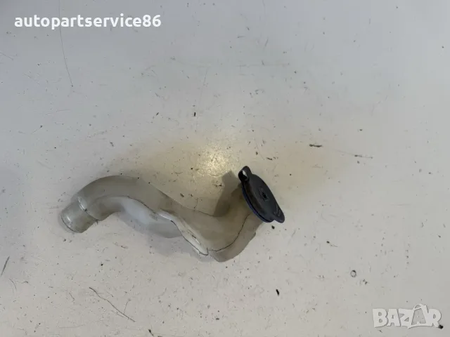 Тръба за пълнене на резервоар за течност за предно стъкло за Volvo C30 (2012) OEM, снимка 2 - Части - 55617382