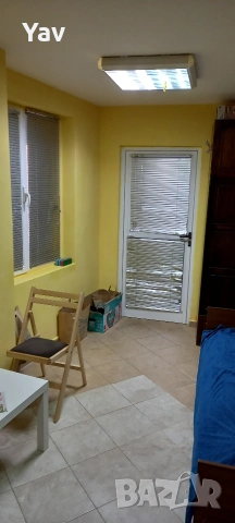 Продавам офис 