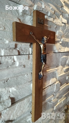 голям кръст с разпятие, снимка 2 - Декорация за дома - 54245456