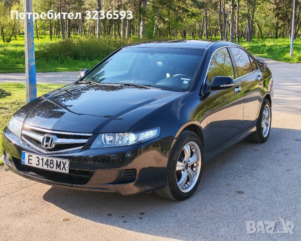 Продавам Honda Accord