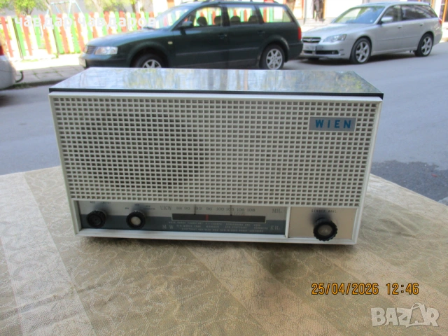 Японско лампово радио WIEN