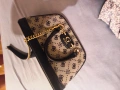 Оригинална дамска чанта на guess , снимка 1