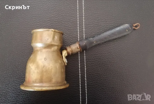 Автентично, старо джезве с маркировка. 