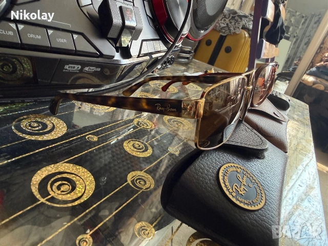 Учела ray ban , снимка 4 - Слънчеви и диоптрични очила - 55081242