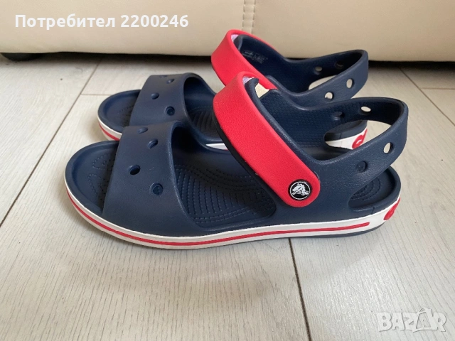Детски сандали Crocs + подарък чехли, снимка 2 - Детски сандали и чехли - 54767769