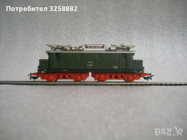 Локомотив електровоз Е44 PIKO