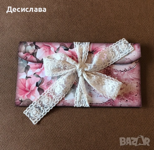 Картичка-плик с цветя и колело