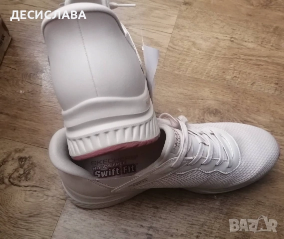 Чисто нови оригинални Skechers Arch Comfort (Relaxed Fit) 40-41 , снимка 7 - Маратонки - 55042838