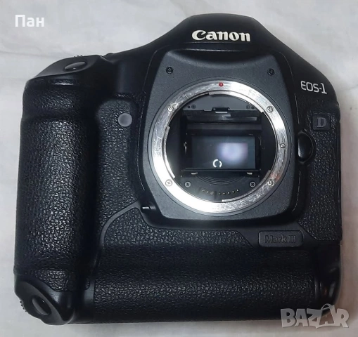 Професионален фотоапарат Canon 1D Mark III