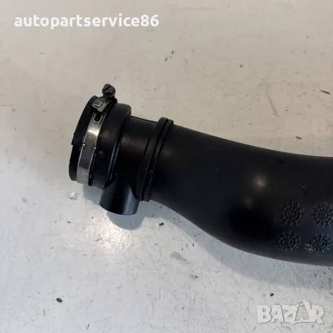 Въздуховоден маркуч на въздушния филтър за Chrysler 300C 3.0 CRD (2009) OEM 04861686AC, снимка 2 - Части - 55628482