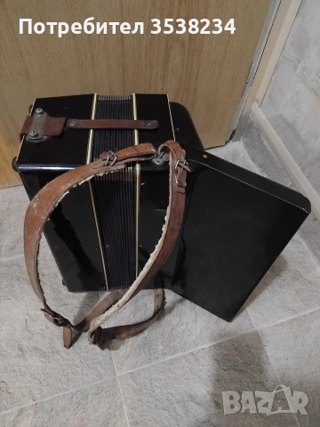 Акордеон Weltmeister (за части), снимка 2 - Акордеони - 54047746