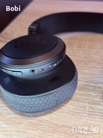 JBL Live 650BTNC безжични Bluetooth слушалки с активно шумопотискане (ANC), снимка 3 - Bluetooth слушалки - 54954164