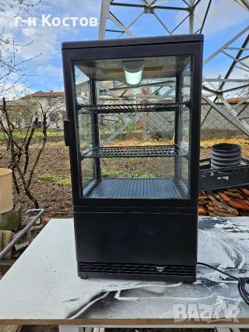 Витрина за торти, сладкарски изделия, сандвичи, плодове,зеленчуци и други продукти 