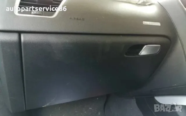 Черно жабка отделение за съхранение за Audi A4 B8 1.8 TFSI (2008) 8K28570356PS OEM, снимка 2 - Части - 55593574