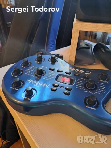 V AMP2 by Behringer - за ремонт, снимка 3 - Китари - 55673881