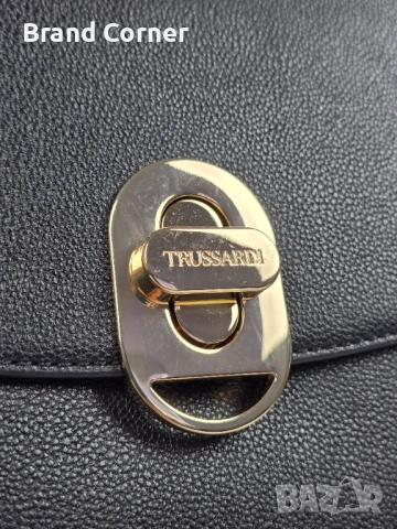 Нова дамска чанта/раница Trussardi Jeans – с етикет и сертификат , снимка 3 - Чанти - 54407357