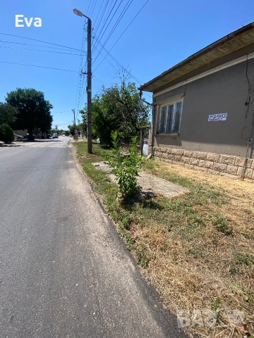 Просторна къща в с. Козар Белене 