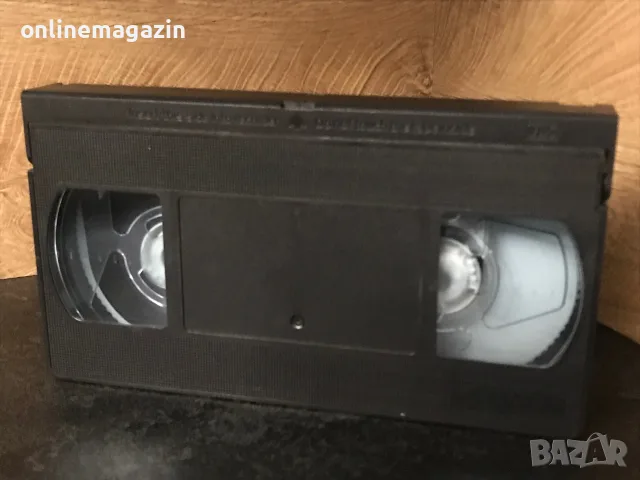 Видеокасета “ 13-ИЯТ  ВОИН “ VHS, снимка 3 - Други жанрове - 55317860