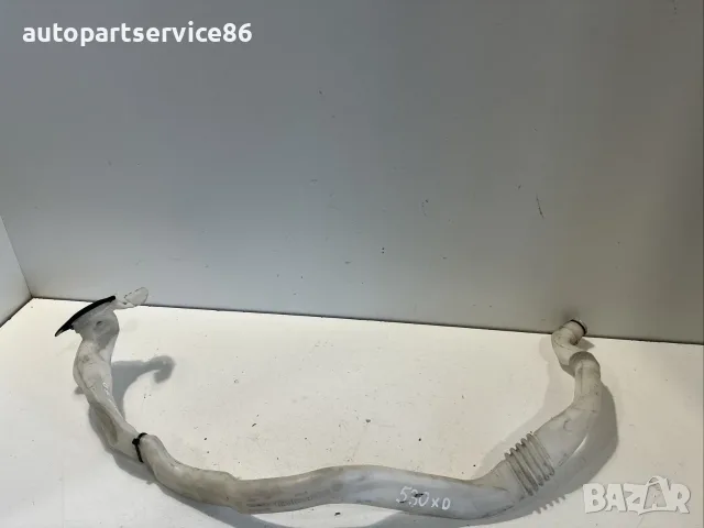 Тръба за пълнене на резервоара за течност за чистачки за BMW F10 F11 530Xd 245HP (2012) 132640-11, снимка 3 - Части - 55376856