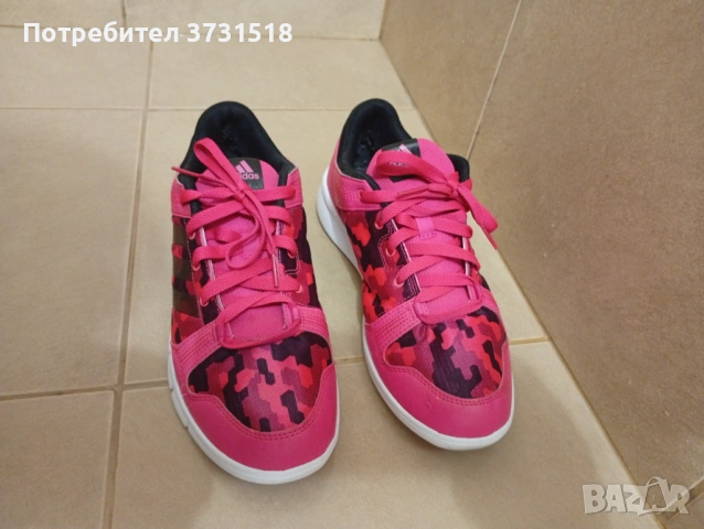 42 номер дамски маратонки Адидас, Adidas , снимка 2 - Маратонки - 54397296