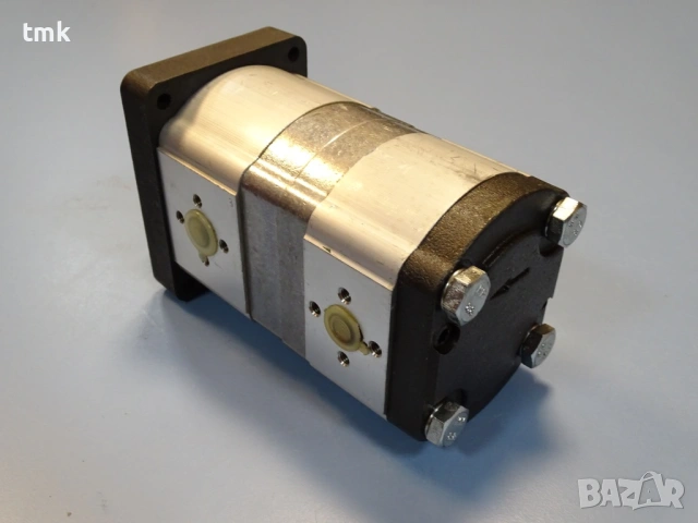 сдвоена хидравлична зъбна помпа HYDROPACK 20C11X067/20C4.5X066 Hydraulic Pump 250Bar, снимка 2 - Резервни части за машини - 54549788