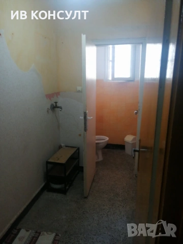 Продавам многостаен апартамент в Трите чучура център, снимка 14 - Апартаменти - 54448998