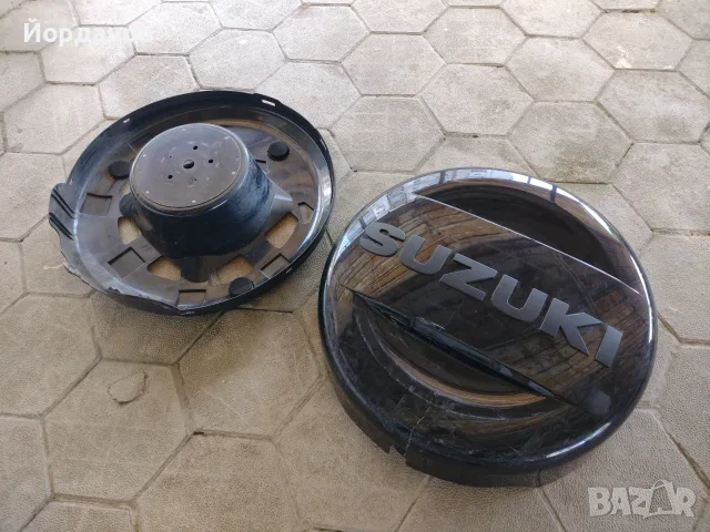 твърд калъф резервна гума и нови задни вежди за Suzuki Grand Vitara , снимка 3 - Аксесоари и консумативи - 55423571