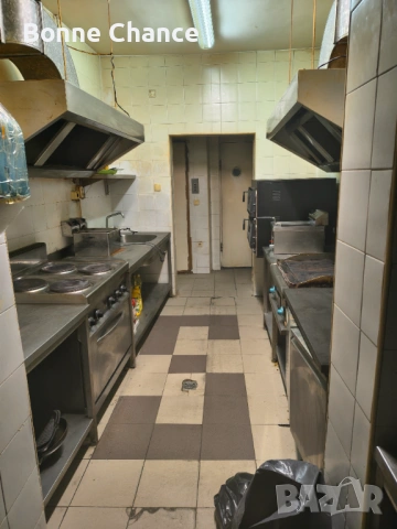 Оборудван ресторант до пешеходната Витошка