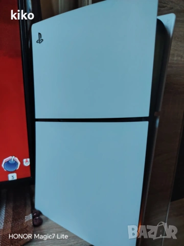 PS5+4 игри, малко използван и в отлично състояние, снимка 2 - PlayStation конзоли - 54947423