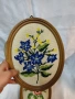 Три уникално красиви и кокетни гоблена с цветя в овална форма., снимка 4