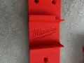 Стенен държач за батерии Milwaukee M18 – 4 места | 3D принтиран , снимка 1