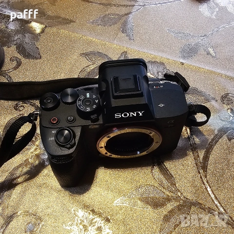 Sony Alpha A7R V, снимка 4 - Фотоапарати - 54518916