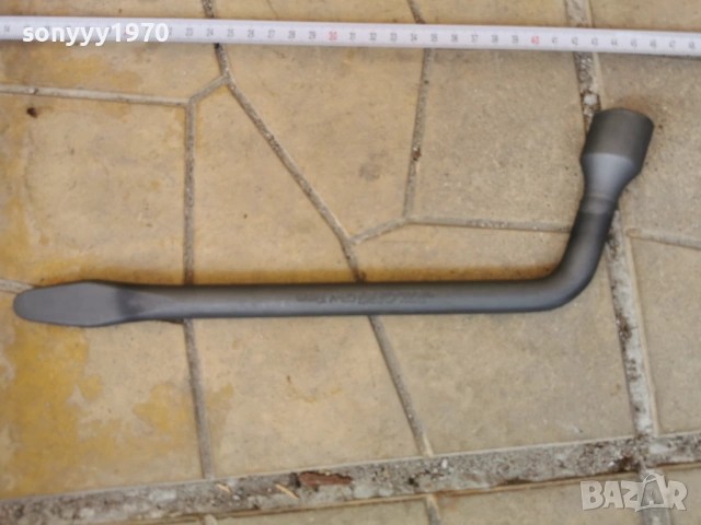 19ММ КЛЮЧ ЗА ГУМИ 2304261500, снимка 2 - Аксесоари и консумативи - 54291236