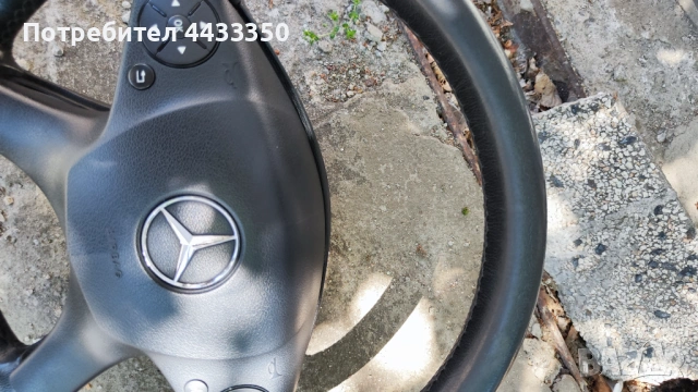Волан Mercedes W204 с еърбег. Всички копчета функционират., снимка 5 - Части - 54550910