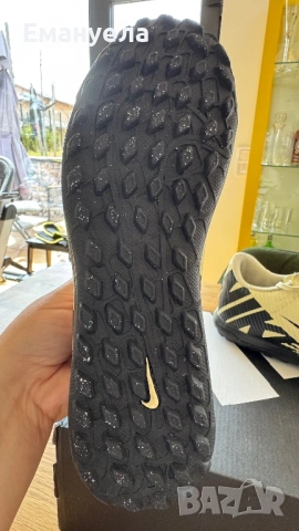 Оригинални Найк футболни обувки , снимка 4 - Футбол - 54179438