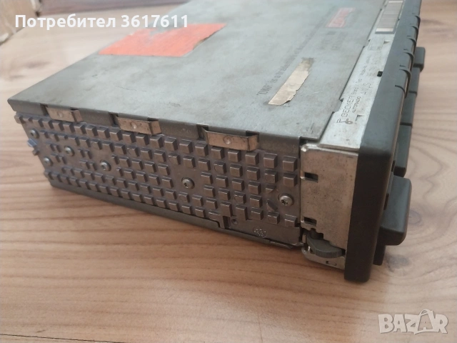 Ретро радиокасетофон за автомобил Becker Avus 2000, снимка 9 - Аксесоари и консумативи - 54893932